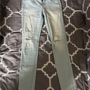 Arizona Jean Company Women's Light Blue Skinny Jeans